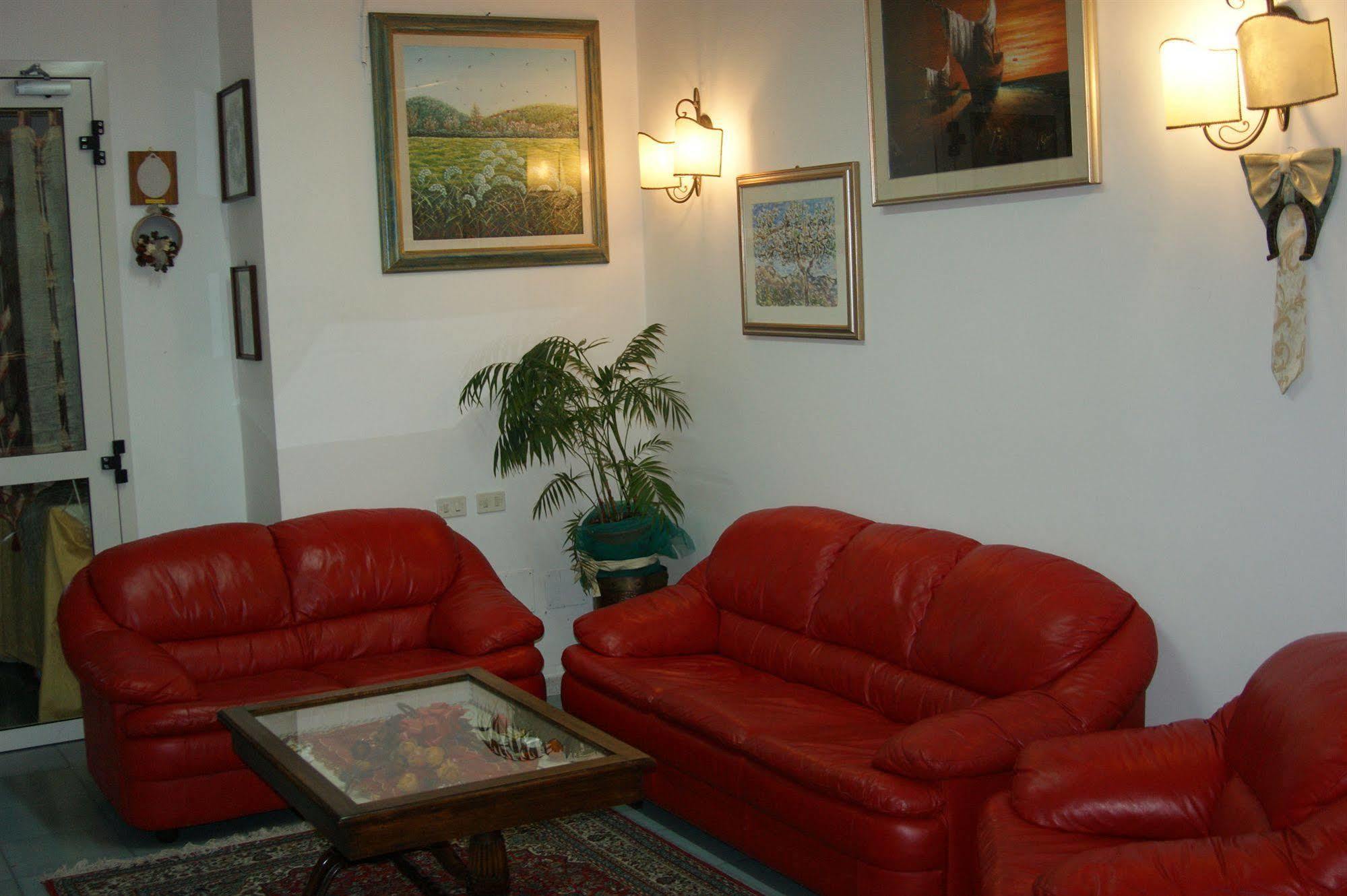 Albergo Ristorante Il Pescatore Villetta Barrea Exterior foto